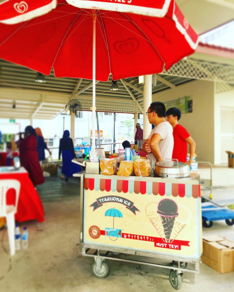 Traditional Ice Cream Cart Rental