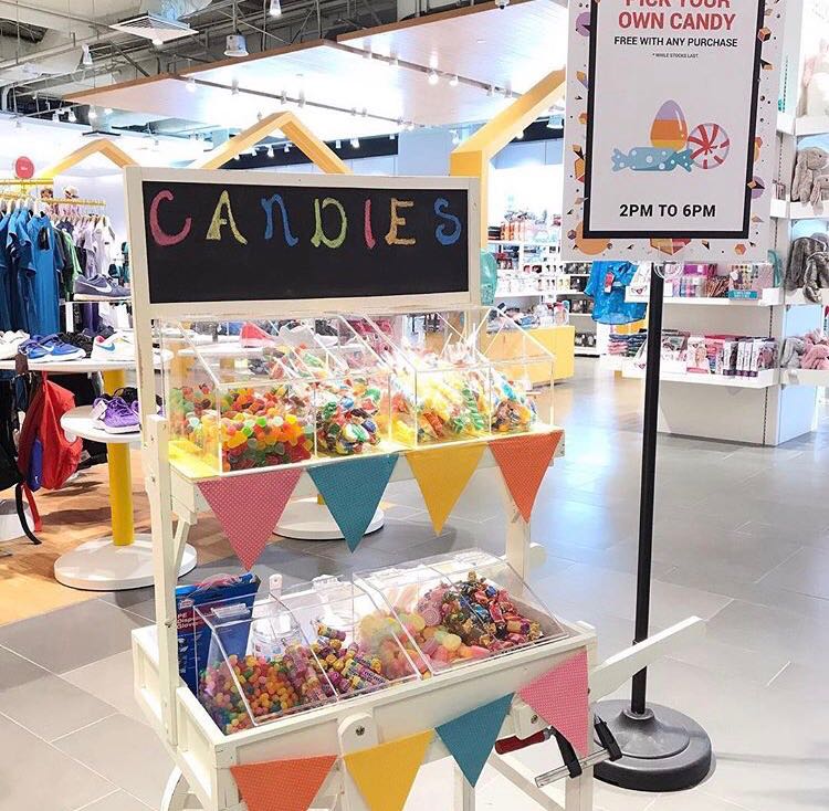 Candies Live Station