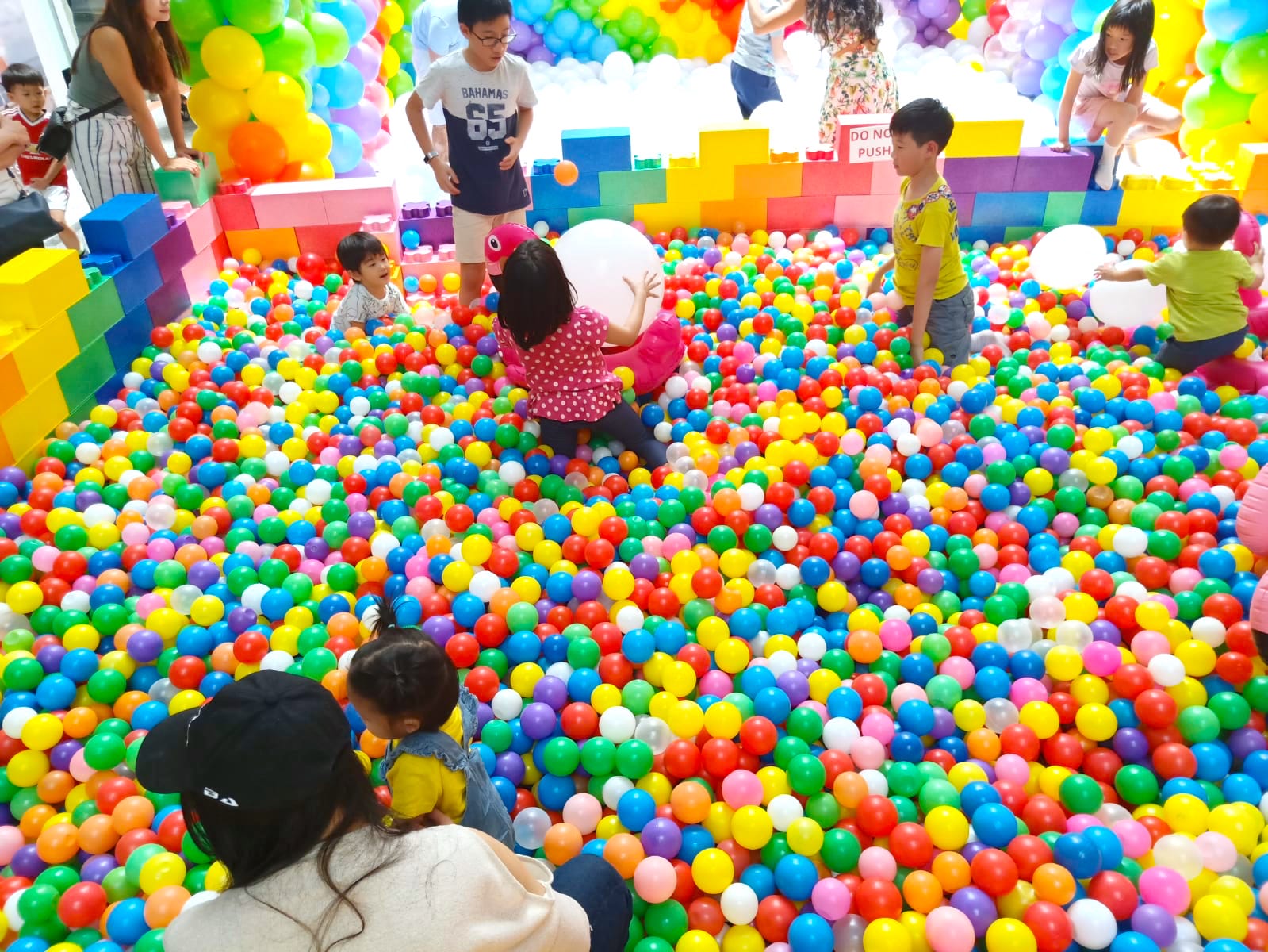 Giant Ball Pit for Hire Shopping Mall