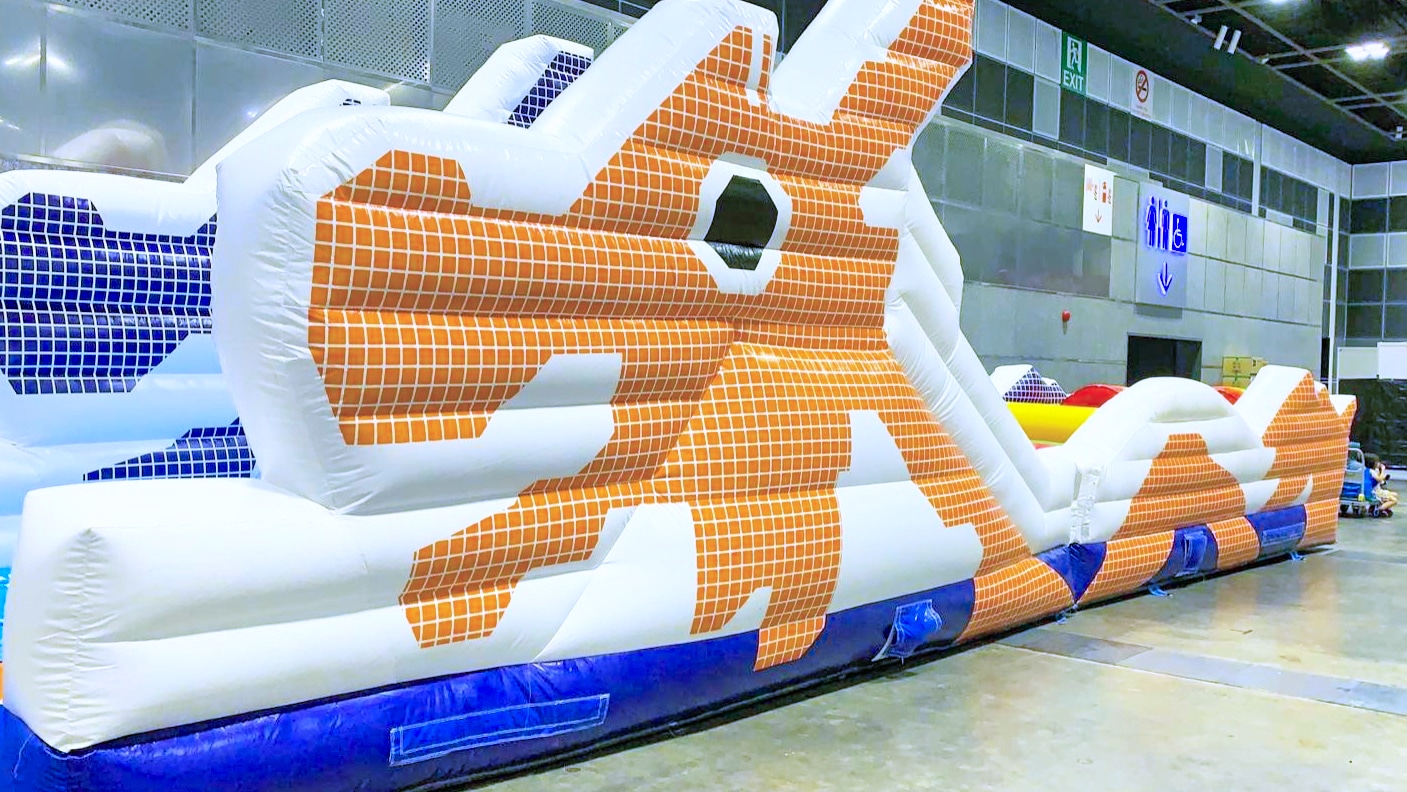 Inflatable dragon playground 1