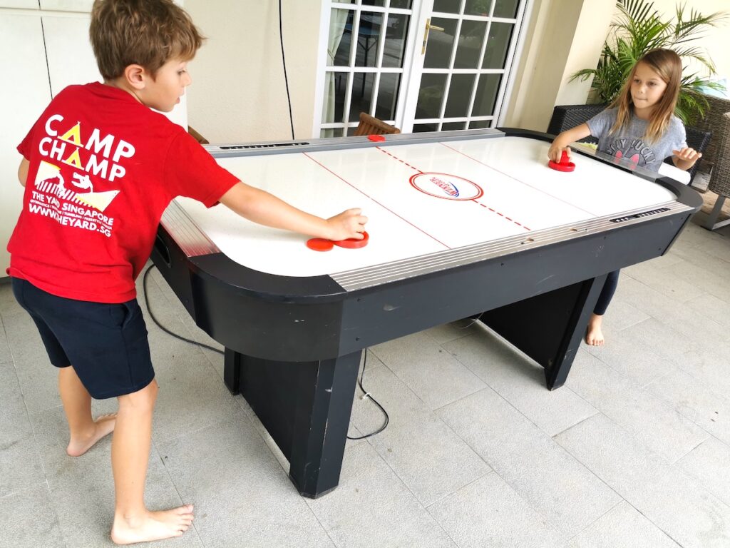 This image has an empty alt attribute; its file name is Air-Hockey-Table-Rental-Singapore-1024x768.jpg